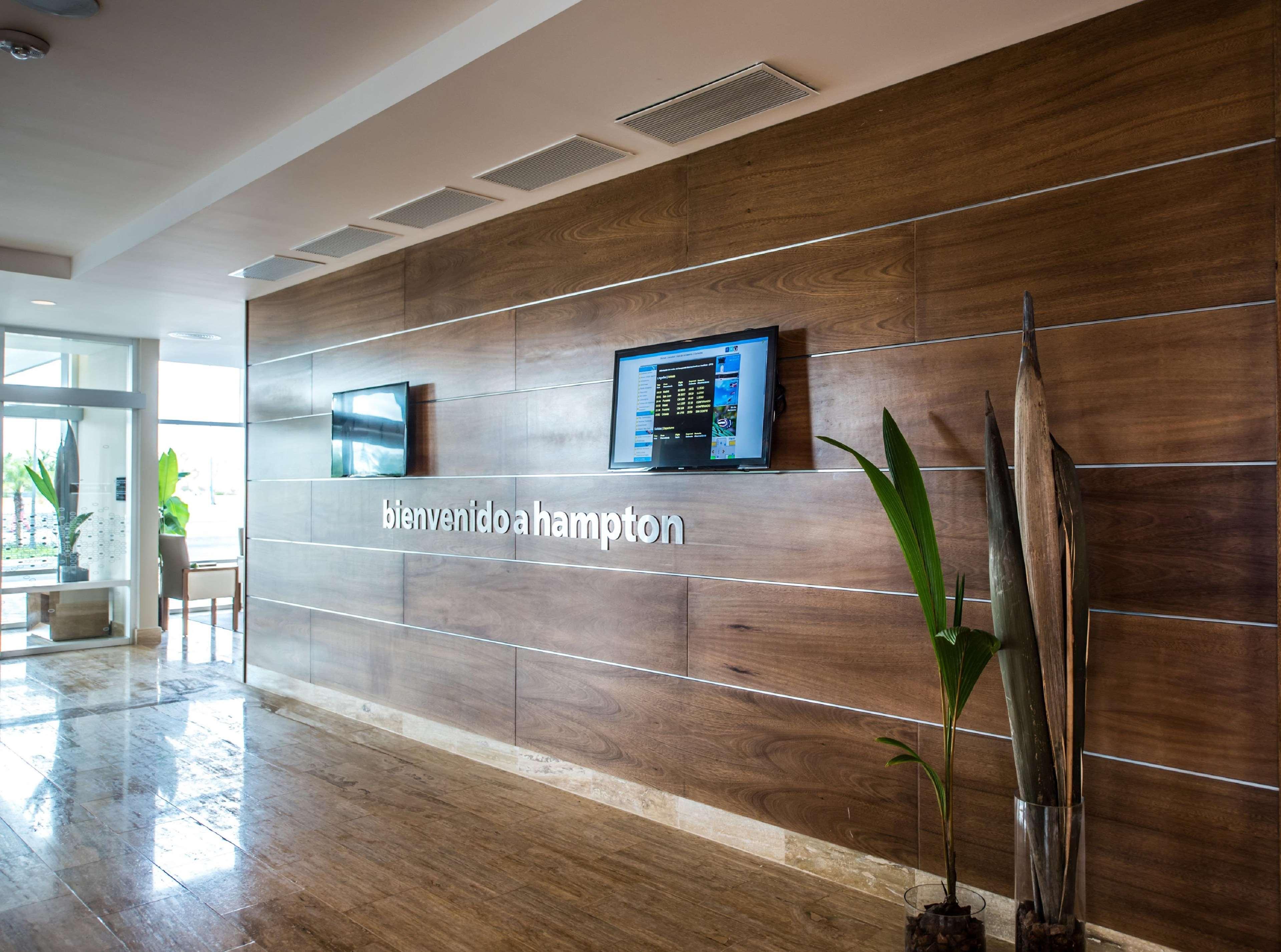 Готель Hampton By Hilton Santo Domingo Airport Бока-Чика Екстер'єр фото